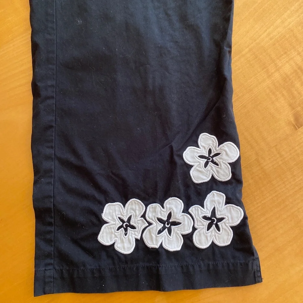 Liz Claiborne Women Michaela Black White Floral Ankle Length Pants Size 8P - Picture 4 of 7